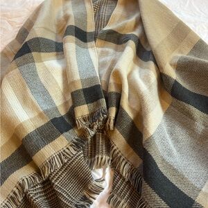 Banana Republic Women's Reversible Brown and Gray Plaid Cape/Wrap   O/S